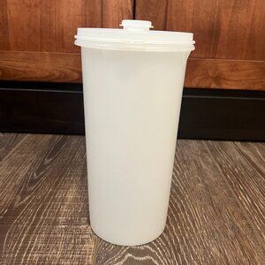 Tupperware Juice Container with Lid